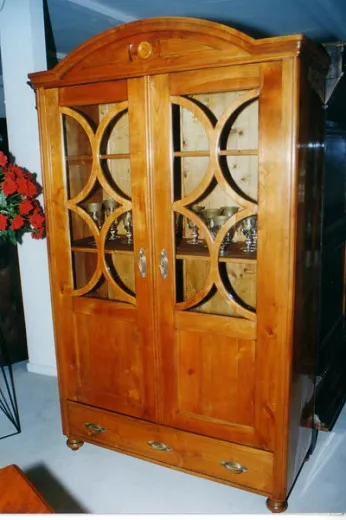 Vitrine Kirschbaum Österreich um 1840