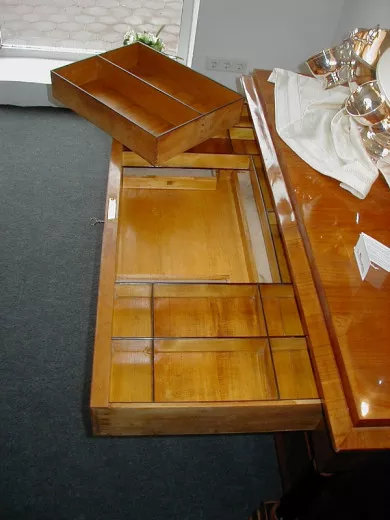 Kommode Kirschbaum mit Vollsäulen um 1830/35