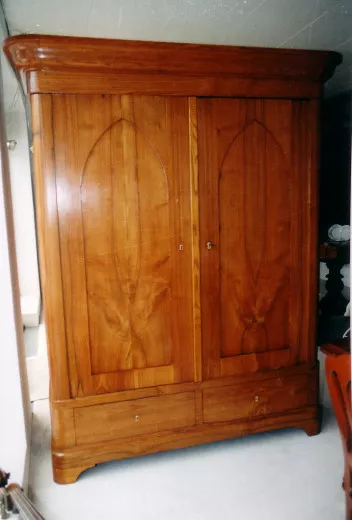 Esche-Schrank Erwitte um 1830