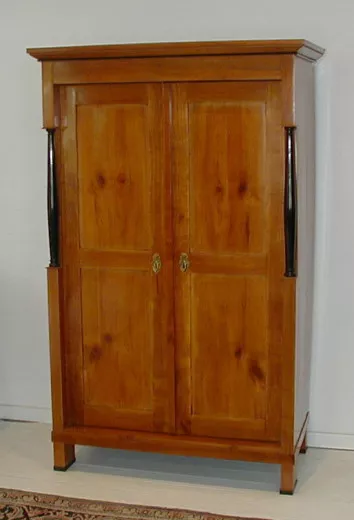 Schrank Kirsche Süddeutschland um 1825