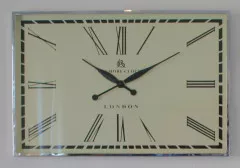 Wanduhr rechteckig,46 x 31 cm, Ziffernblatt weiß