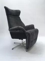 AIR, Relaxsessel m. Fussstütze, EI-sw / Schaffell CHARCOAL