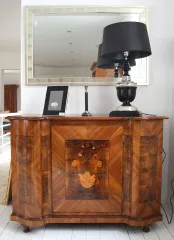 Barock-Kommode Nussbaum um 1740/50