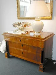 Kommode Kirschbaum mit Vollsäulen um 1830/35